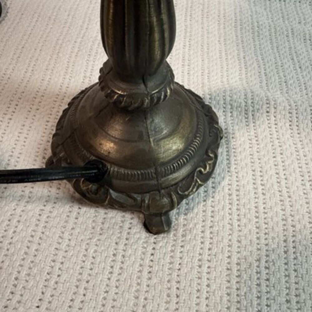 Tiffany Style Stained Glass Floral Lamp 14” Tall Art Nouveau - Picture 13 of 16